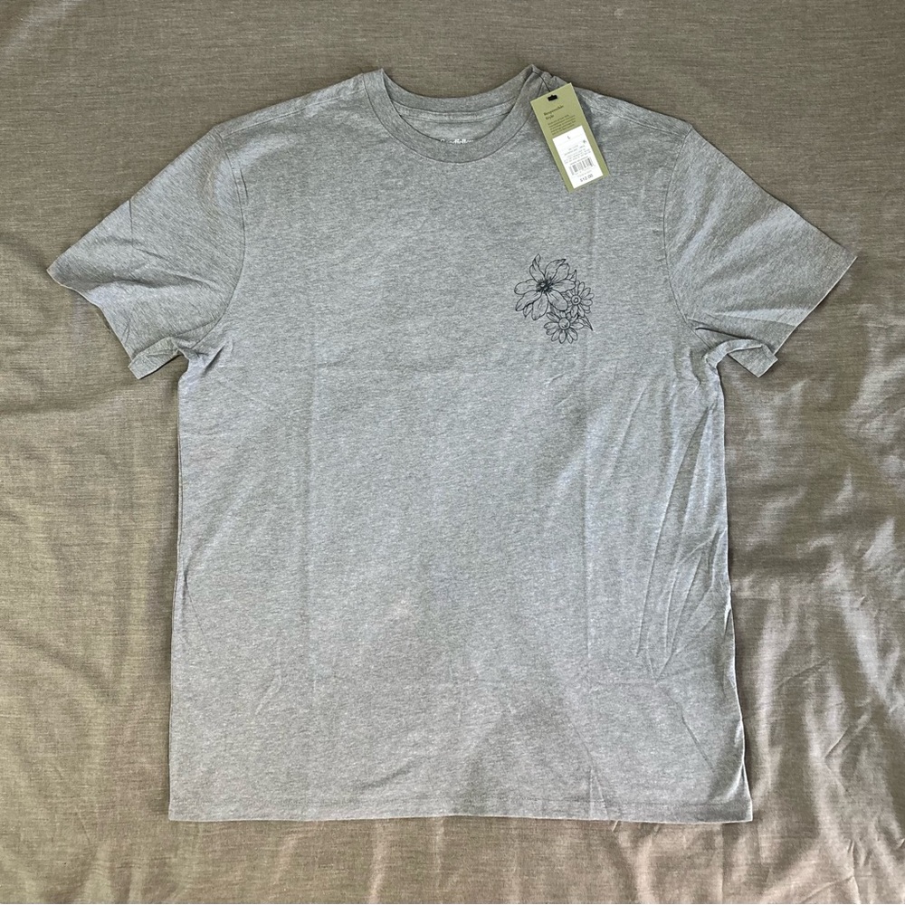 Buy 1 Get 1 FREE!! Goodfellow & Co Gray Floral Graphic T-Shirt, Size: M & L,NWT